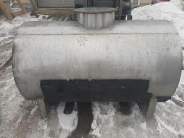 Емкость нержавеющая ,объем — 1 куб.м, горизонтальная